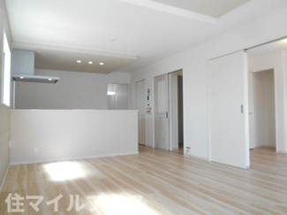 【居間・リビング】 | 郡山市富田町丸山新築一戸建て2棟 | ゆったり過ごせる居間です