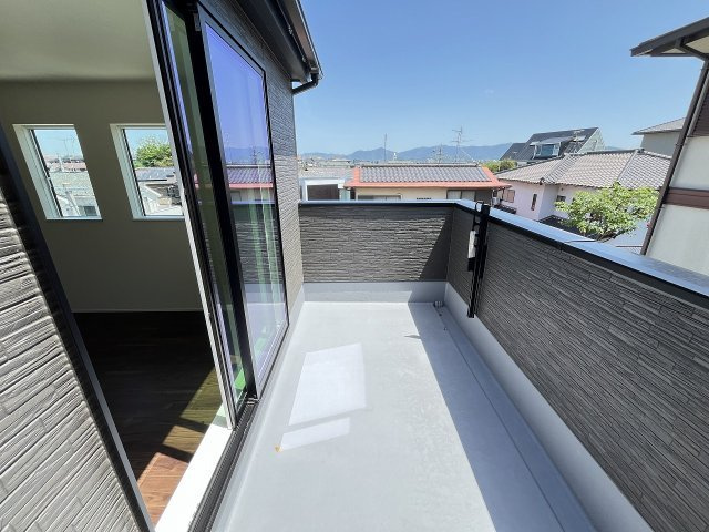 【バルコニー】 | 福岡市南区若久6丁目25-1期　4号棟（全4棟）【仲介手数料無料・0円】 | 現地写真。