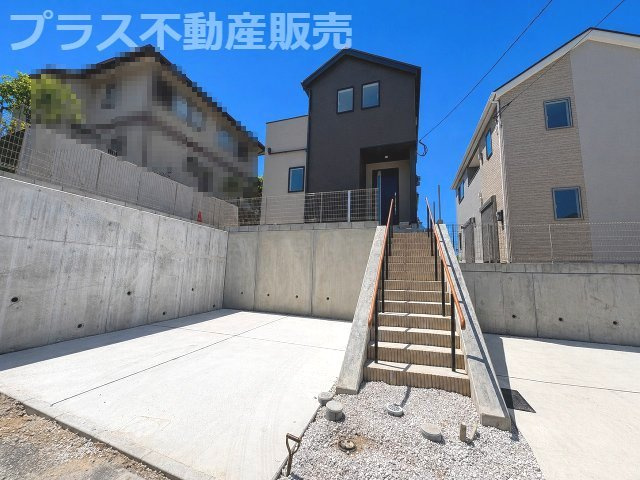 【外観】 | 福岡市南区若久6丁目25-1期　4号棟（全4棟）【仲介手数料無料・0円】 | 現地写真。プラス不動産販売なら、現場の全ての棟をまとめてご見学頂けます。