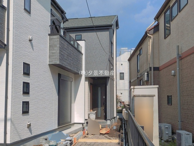 《仲介手数料無料》練馬区田柄４丁目21-8新築一戸建てハートフルタウンの外観
