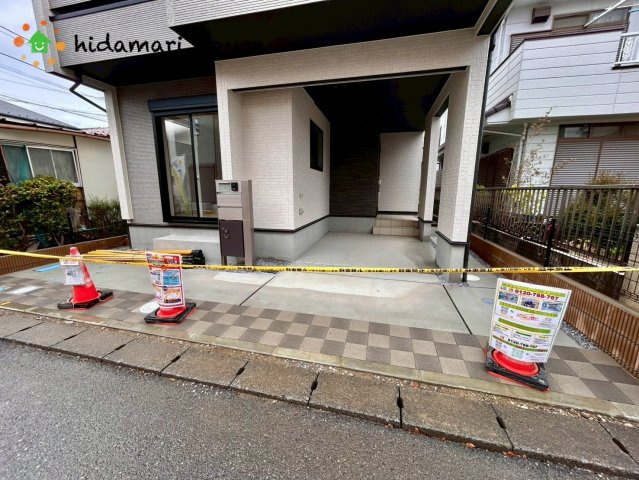 桶川市東2丁目3期　新築戸建　ブルーミング01の駐車場