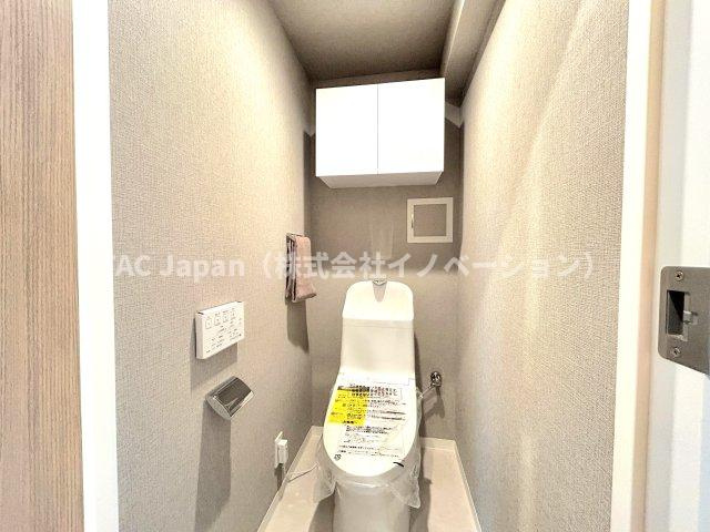 大島スカイハイツのトイレ|十分なスペースを確保したトイレ。
収納もございますのでシンプルな空間を保てます。