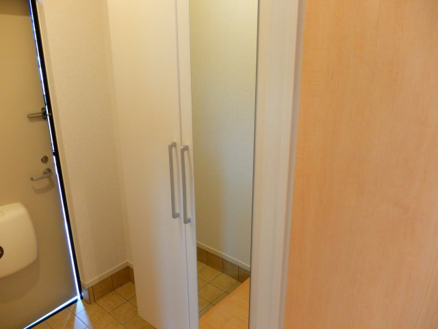 丹波市柏原町北中のアパートの玄関|シューズボックス完備の玄関です◆
