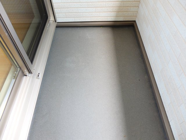 丹波市柏原町北中のアパートのバルコニー|明るいバルコニーもありますよ(^^♪