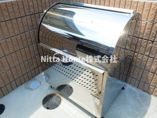 丹波市柏原町北中のアパートのその他共用部分|敷地内ごみ捨て場は嬉しいですよね♪