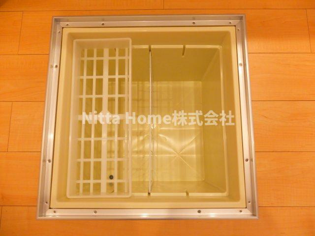 丹波市柏原町北中のアパートの収納|キッチンに床下収納がついています◎