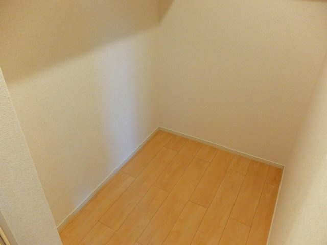 丹波市柏原町北中のアパートの収納|ウォークインクローゼットもあります◎