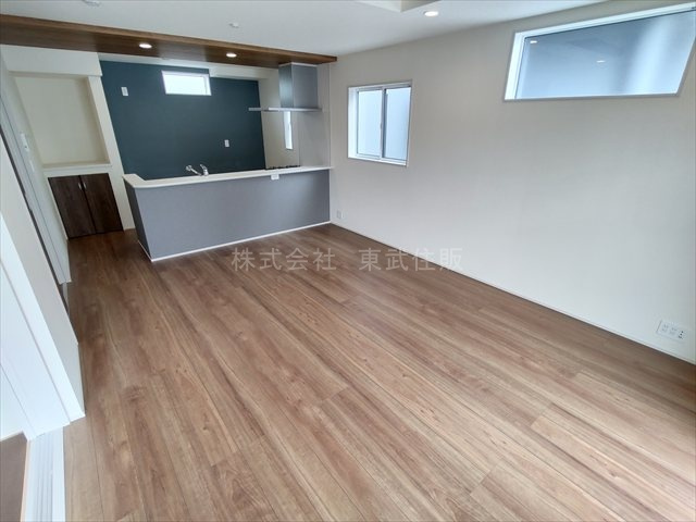 【居間・リビング】 | 川越市大塚2丁目　全2棟　1号棟 | リビング
