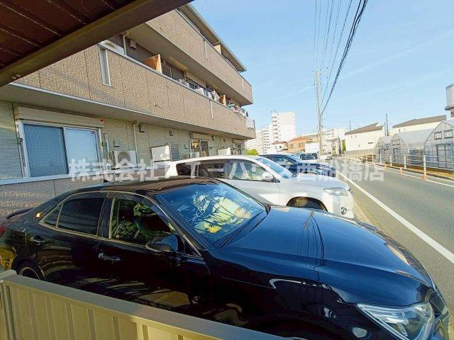 プレジャーの駐車場
