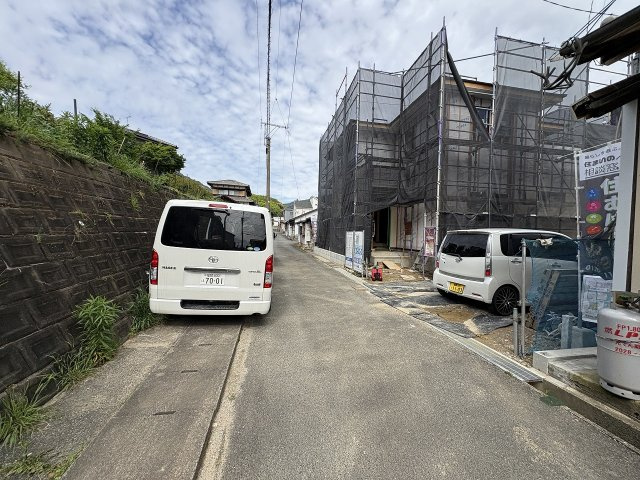 【その他】 | 糟屋郡宇美町桜原2丁目12期　1号棟（全1棟）【仲介手数料無料・0円】 | 現地写真。前面道路です。
