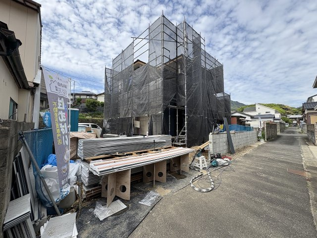 【その他】 | 糟屋郡宇美町桜原2丁目12期　1号棟（全1棟）【仲介手数料無料・0円】 | 現地写真。前面道路です。