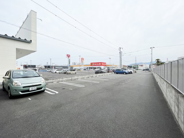 ル・ソレイユ沖浜の駐車場