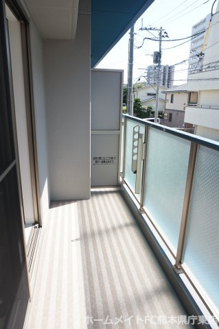 熊本市中央区九品寺３丁目の賃貸マンションのバルコニー