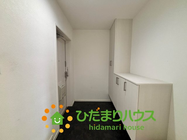 東鷲宮ニュータウン駅前プラザ四号棟の玄関