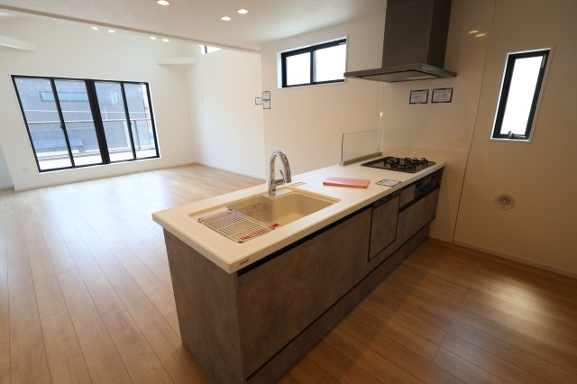 《仲介手数料無料》練馬区田柄４丁目32-12新築一戸建てKEIAI GRACEのキッチン