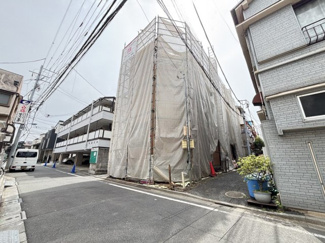【外観】 | 建物上棟致しました。6月完成に向けて着々と進行中で御座います。資料だけ欲しい等でもお気軽にお問合せ下さいませ。