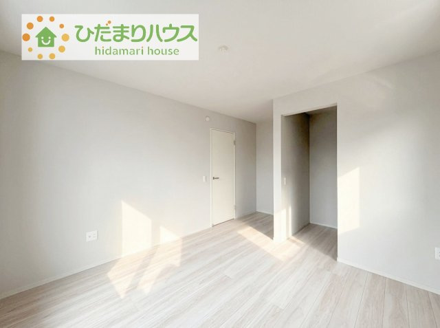 【寝室】 | 土浦市木田余1期　新築戸建　2号棟 | 気品のあるグレー調クロス♪寝室をおしゃれに演出してくれます(*^^*)