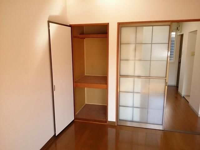 羽村市五ノ神４丁目のアパートの寝室