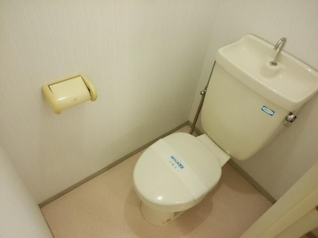 羽村市五ノ神４丁目のアパートのトイレ