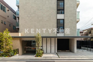 【エントランス】 | 落ち着いたエントランスです