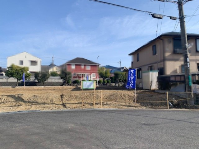 【前面道路含む現地写真】 | ライフフィールド高倉台4丁 | 現況更地につき、プランが決まり次第スムーズに建築可能！土地広なので、平屋用地としてもおすすめです。