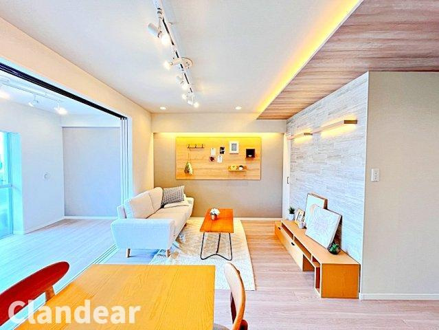 関屋ステーションハイツの居間・リビング|ドキドキの新生活も、安心してスタート。ぴったりの住まいを見つけませんか？クランディアが一緒に住まい選びをサポートします‼　まずは、お気軽にお問合せください　＃クランディア