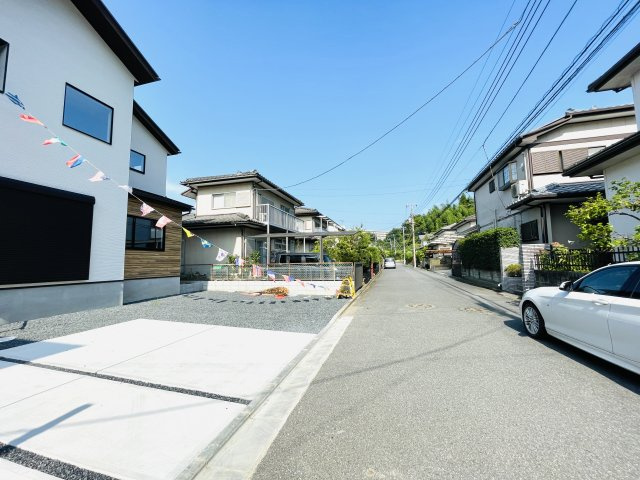 市原市青葉台7丁目4期の前面道路含む現地写真