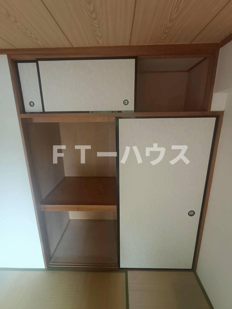 フジ・ヴェール毘沙門堂の収納