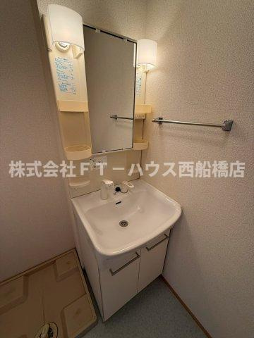 ロイヤルヒルズJの洗面所