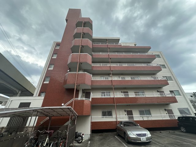 岩松ビルの外観
