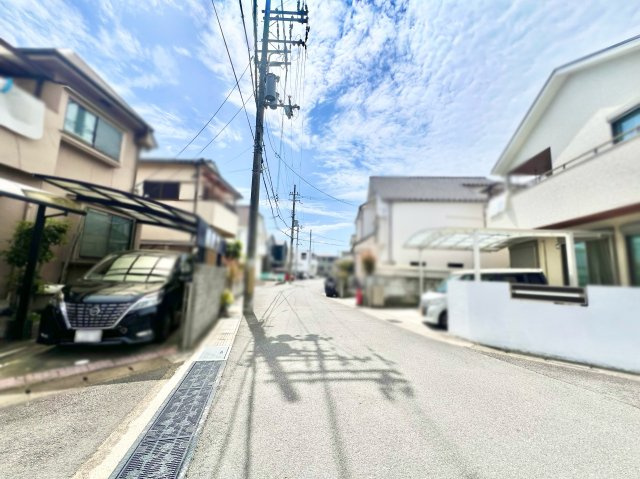 【前面道路含む現地写真】の画像