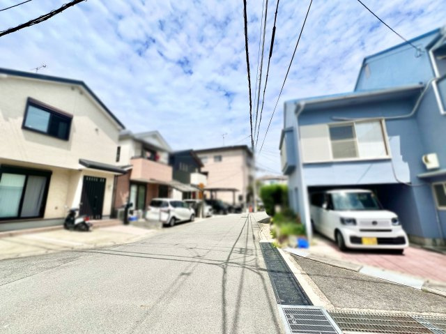 【前面道路含む現地写真】の画像