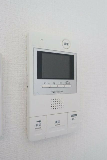 グランデール上野のセキュリティ|モニター付きインターホン