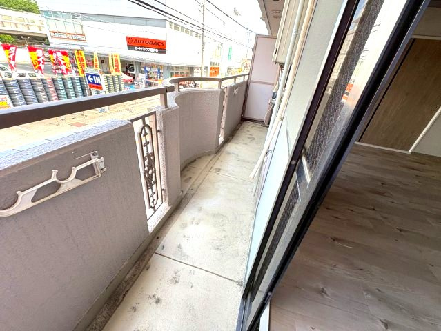 新栄プロパティー藤が丘のバルコニー