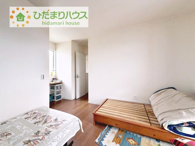 【寝室】 | 阿見町よしわら２丁目　中古戸建 | シンプルなデザインの寝室！ぜひあなた好みに！