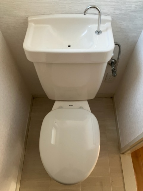 サンシャトレ神ノ輪のトイレ|他の部屋の写真になります。
フルリフォーム予定です。