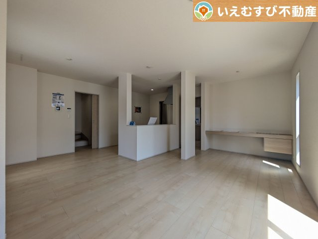 Livele Garden.S　大泉第6仙石の居間・リビング|ご家族みんながゆったりくつろげるリビング
ゆとりの空間でくつろいだり遊んだり、家族の時間が楽しみですね♪