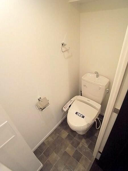 アクアスイート日暮里のトイレ