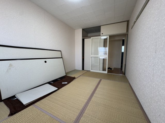 【和室】 | 相武台団地2203号棟 | 和室があることで、落ち着きと癒しの空間が生まれます。