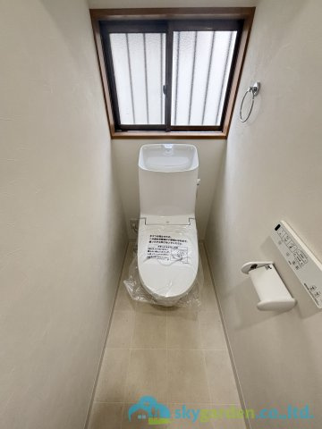 平塚市入野　中古戸建のトイレ