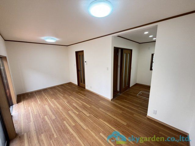 平塚市入野　中古戸建の居間・リビング