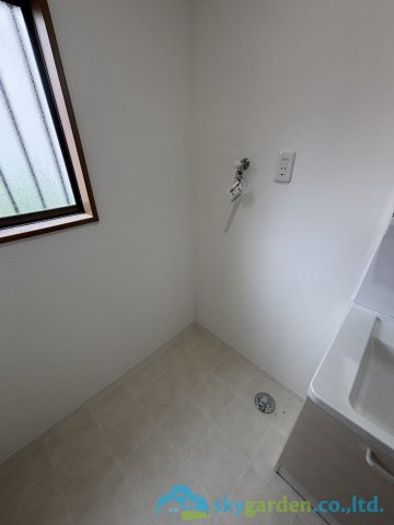 平塚市入野　中古戸建のランドリースペース