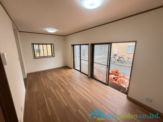 平塚市入野　中古戸建の居間・リビング