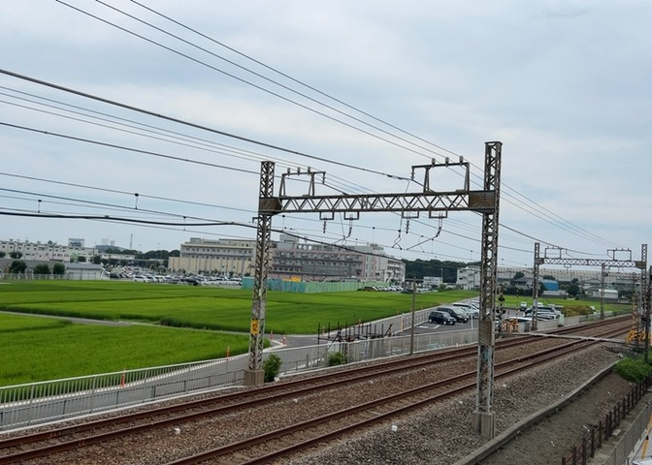 【外観】 | 物件の詳細については、現地を見てわかること以外に、役所や法務局などで調べないとわからないことがあります。そのため、現地に行く場合は、もしこの物件を買ったらどのような生活ができるかをイメージしましょう。