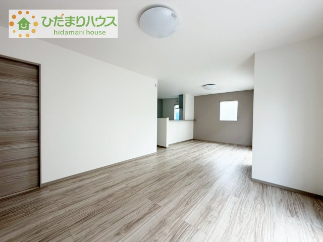 【居間・リビング】 | 牛久市牛久町第1期　新築戸建　4号棟 | 早くお仕事終わらせて、家に帰りたくなるようなリビングです(^^♪