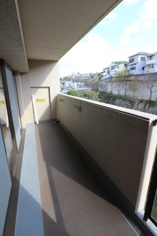 ラウムズ垂水のバルコニー