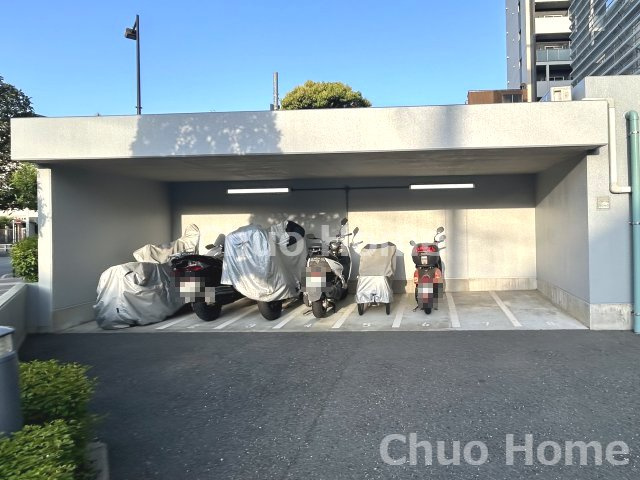 ブランズタワー南千住の駐車場|【バイク置き場】最新の空き状況や費用などの詳細は担当スタッフまでお問い合わせください。
