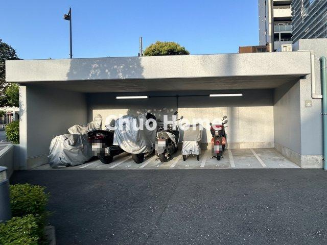 ブランズタワー南千住の駐車場|【バイク置場】最新の空き状況や費用などの詳細は担当スタッフまでお問い合わせください。