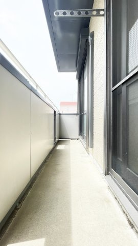 シャーメゾン沖洲　５番館のバルコニー