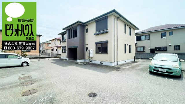 シャーメゾン沖洲　５番館